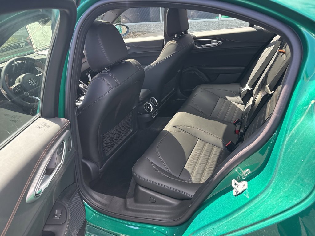 New 2025 Alfa Romeo Giulia AWD w/ Driving Assist Package image 23