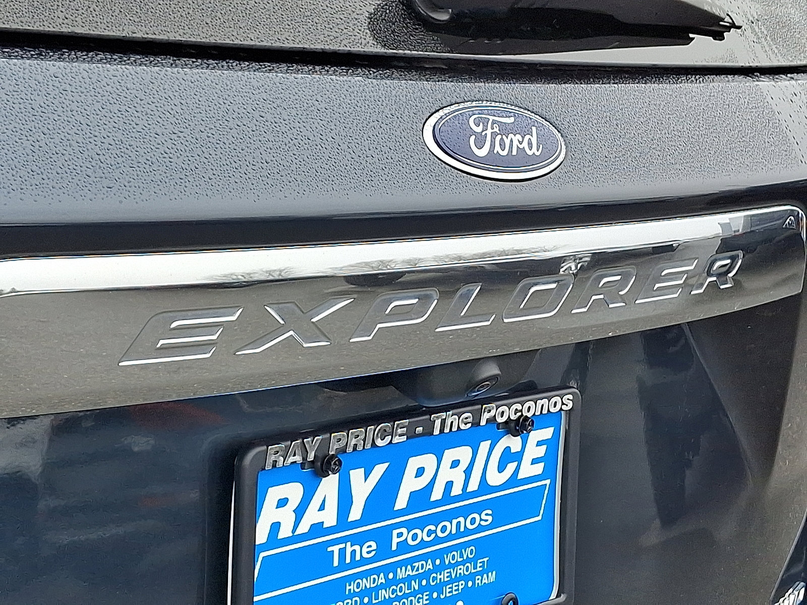 Certified 2023 Ford Explorer Limited w/ Limited Technology Package image 32