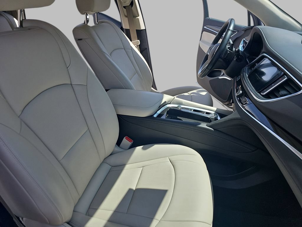 Certified 2024 Buick Enclave Essence w/ Sport Touring Edition FWD image 13