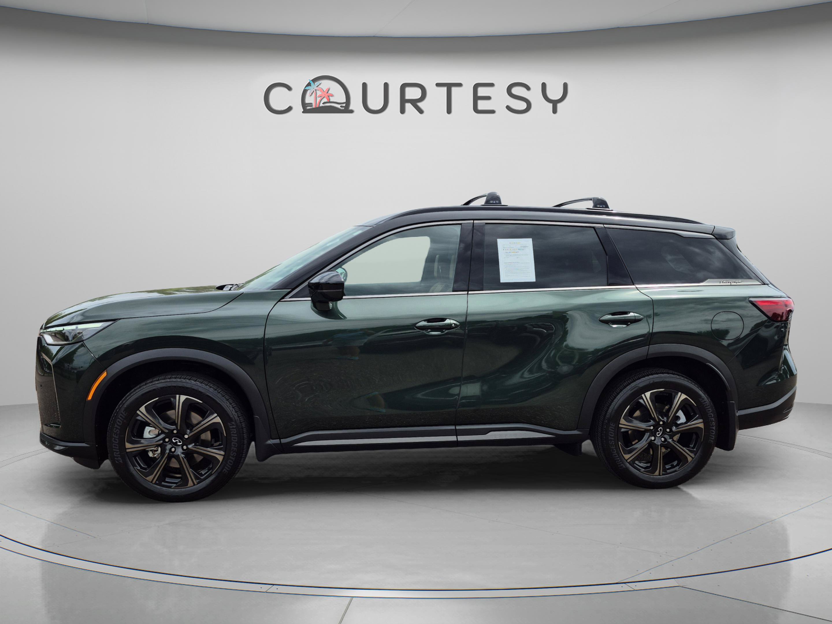Used 2026 INFINITI QX60 Autograph w/ Dark Cargo Package AWD/4WD image 2
