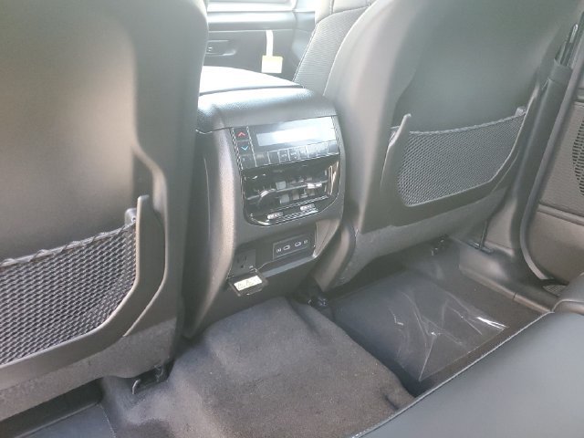 New 2026 Jeep Grand Cherokee L 4WD image 21