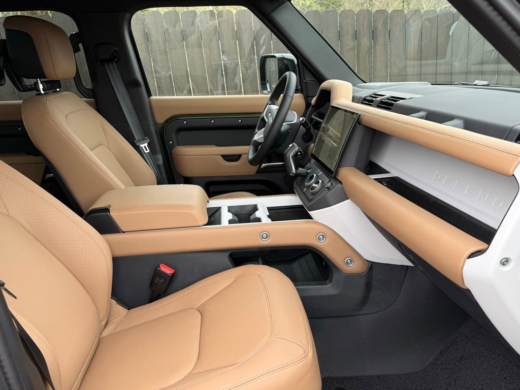 New 2026 Land Rover Defender 110 X-Dynamic SE image 11