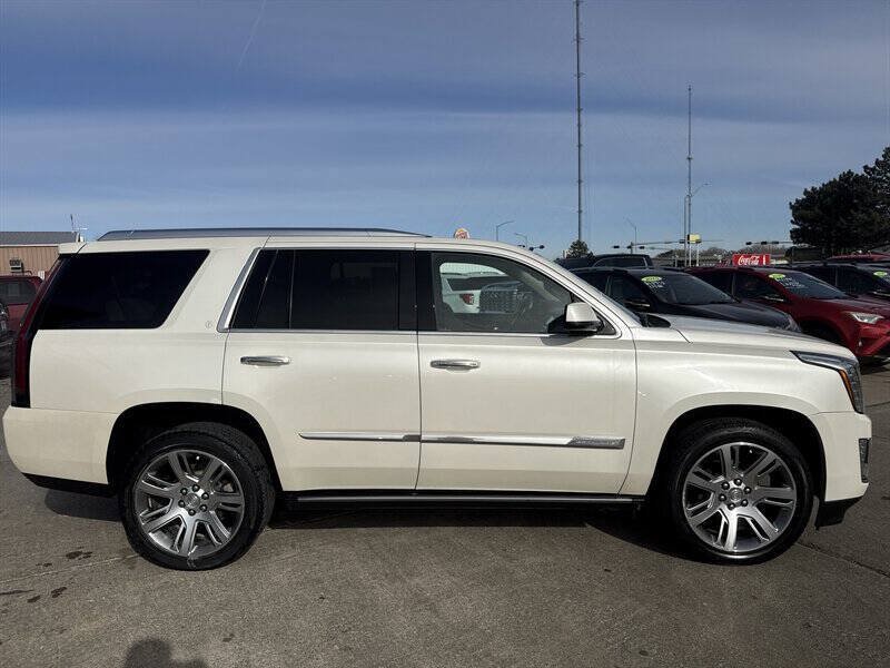 Used 2015 Cadillac Escalade Premium AWD/4WD image 9