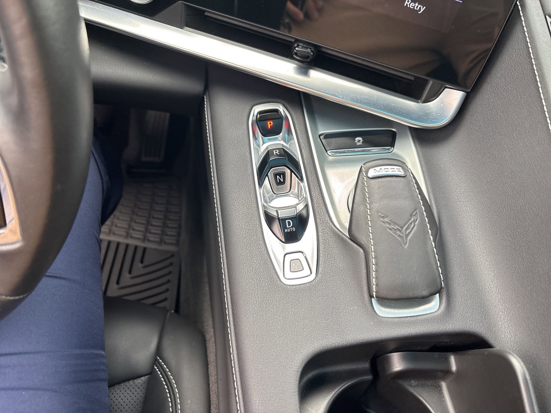 Used 2022 Chevrolet Corvette Stingray Coupe w/ Z51 Performance Package image 13