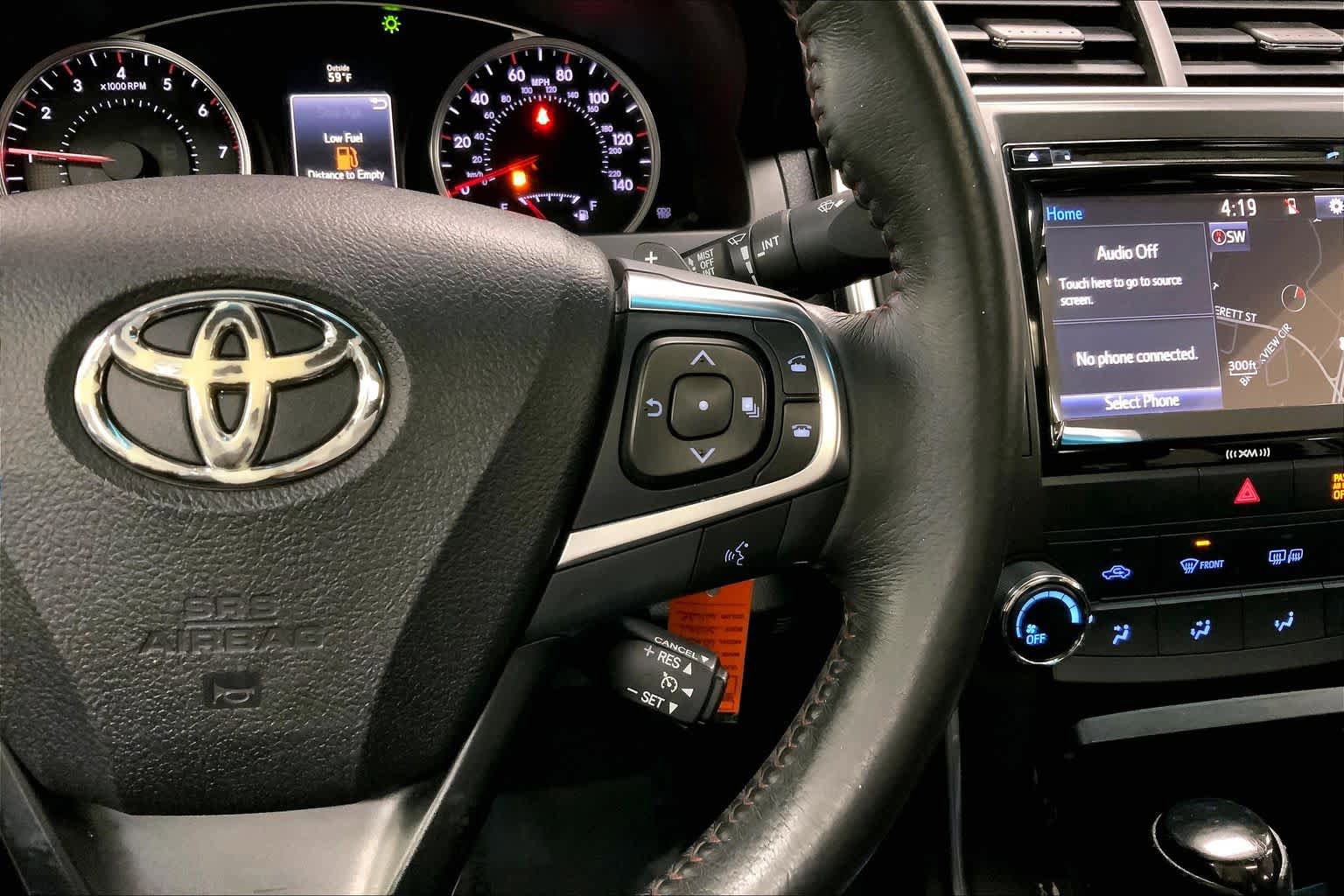 Used 2017 Toyota Camry SE w/ Moonroof Package image 25