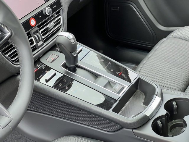 New 2025 Porsche Macan image 44