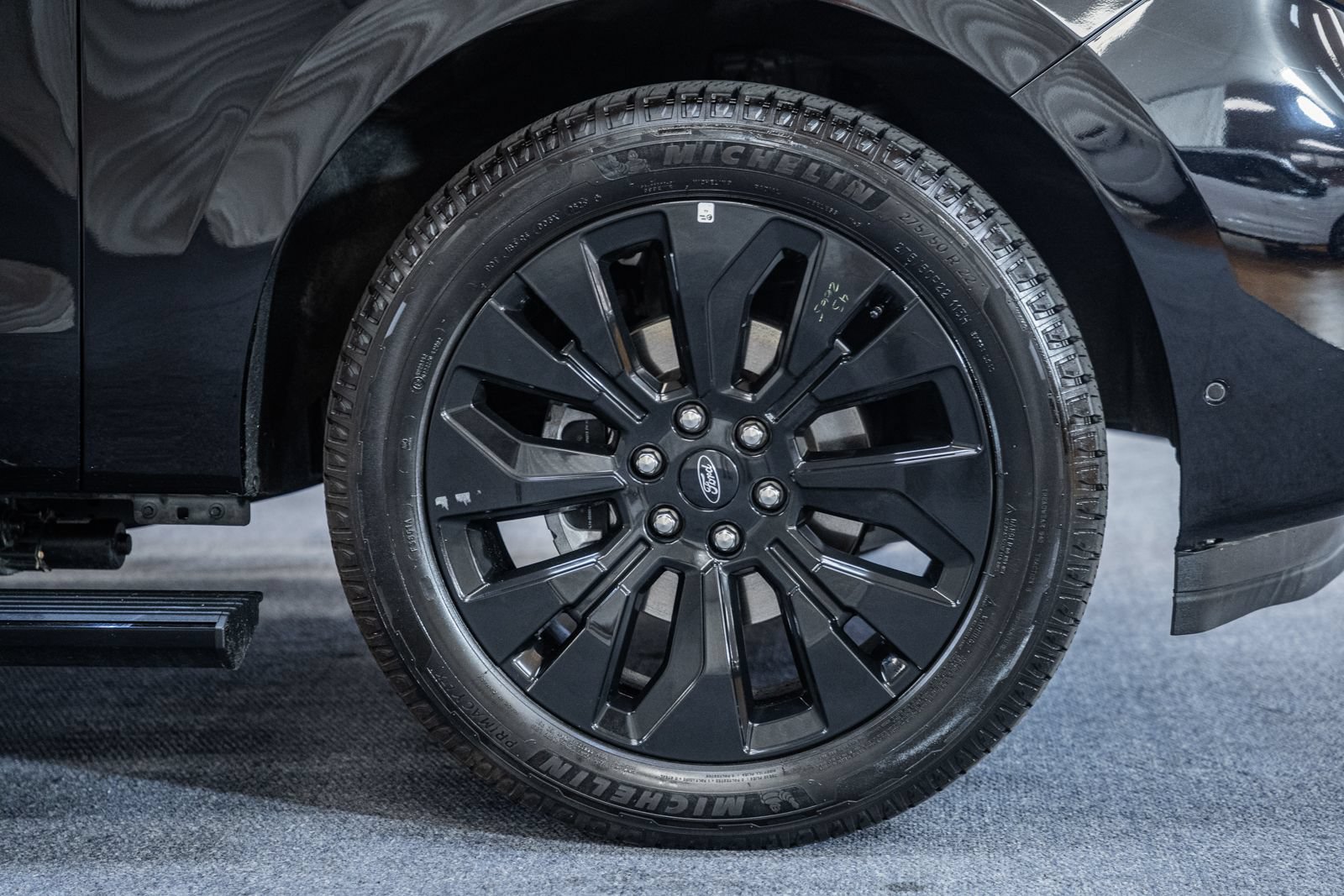 Used 2025 Ford Expedition Max Platinum w/ Stealth Appearance Package AWD/4WD image 26
