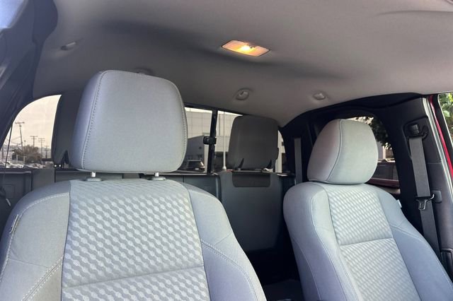 Used 2022 Toyota Tacoma SR w/ SR Convenience Package image 18