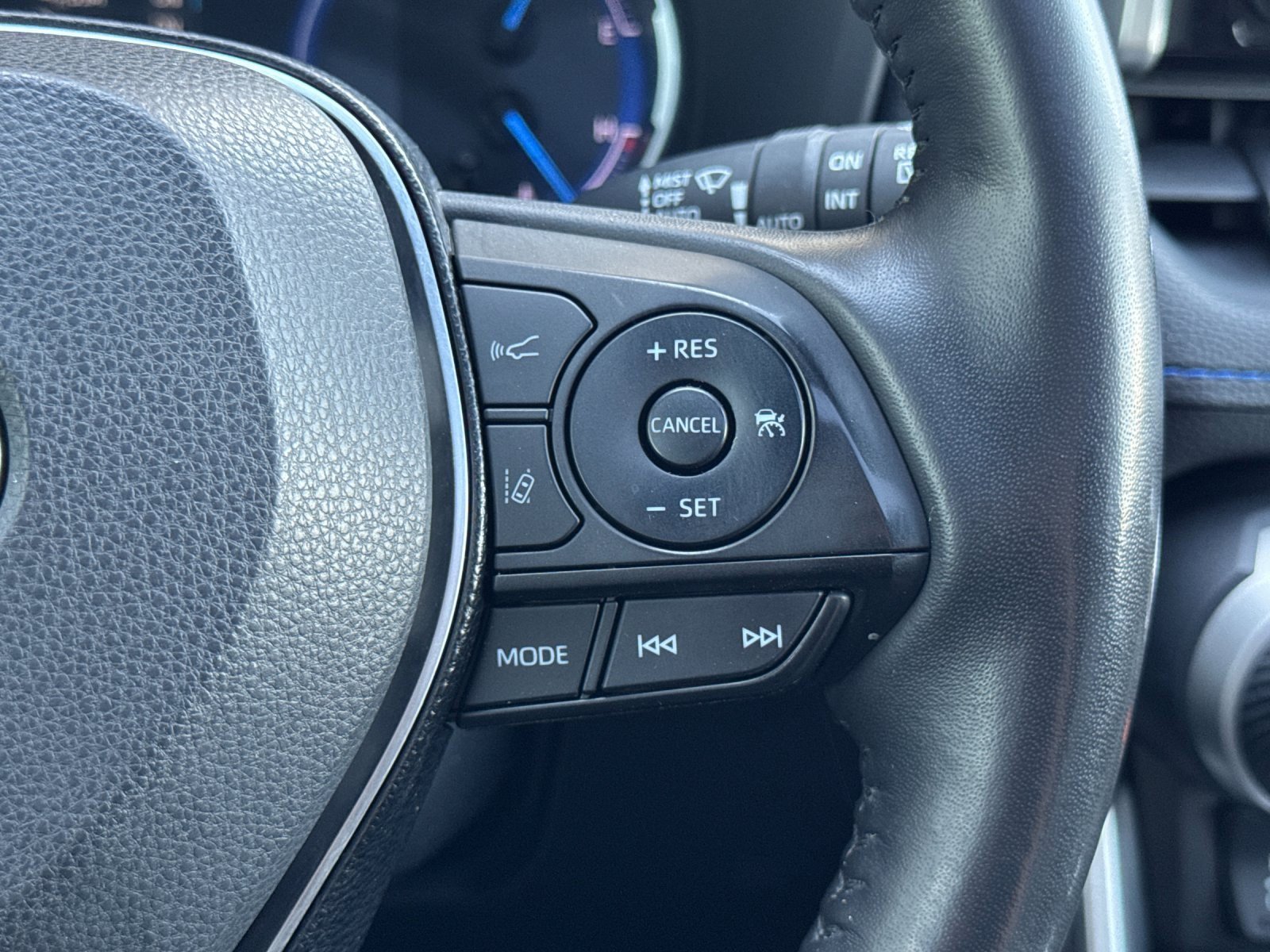 Used 2019 Toyota RAV4 XSE image 28