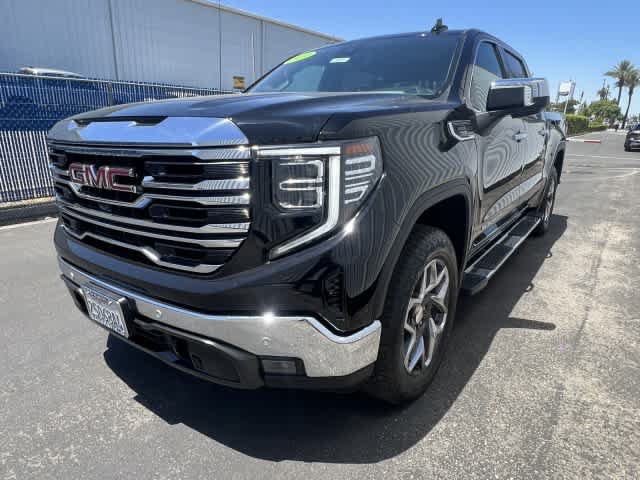 Used 2024 GMC Sierra 1500 SLT w/ SLT Premium Plus Package AWD/4WD image 8