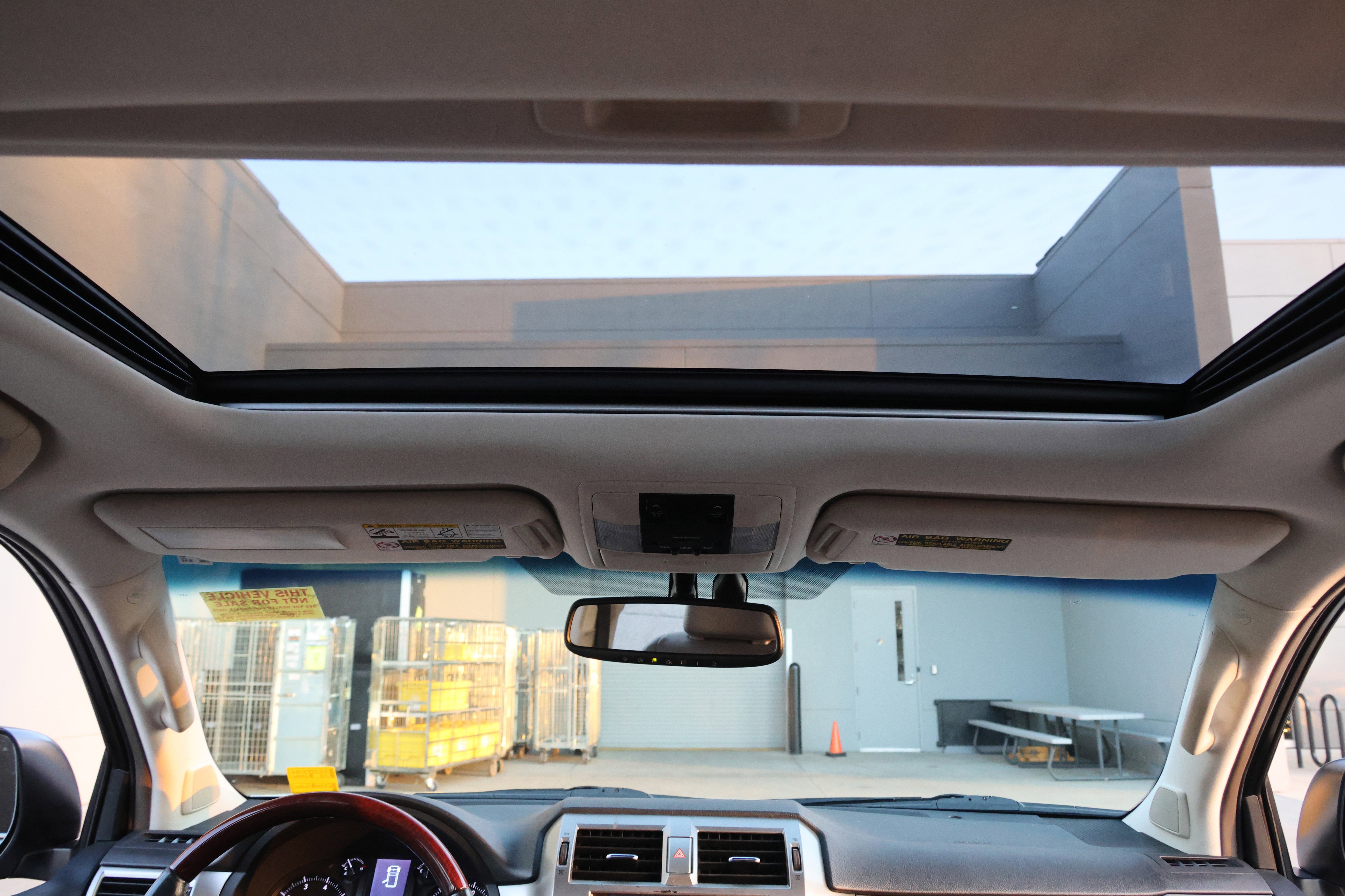 Used 2015 Lexus GX 460 w/ Premium Package image 31