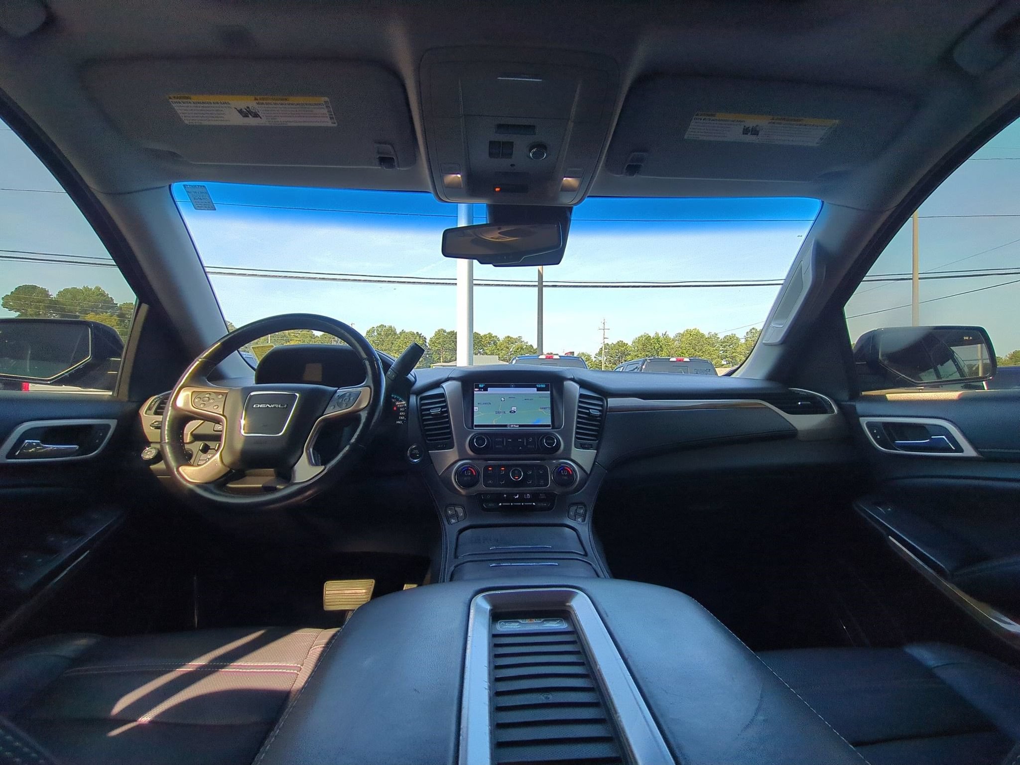 Used 2017 GMC Yukon Denali w/ Open Road Package AWD/4WD image 27