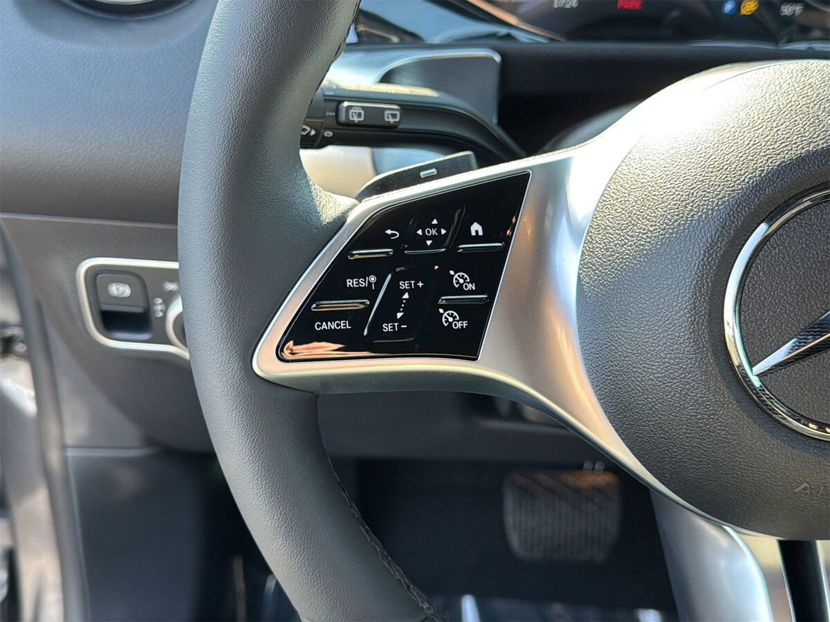 New 2026 Mercedes-Benz GLB 250 4MATIC image 15