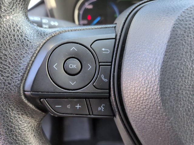 Used 2025 Toyota RAV4 LE AWD/4WD image 16