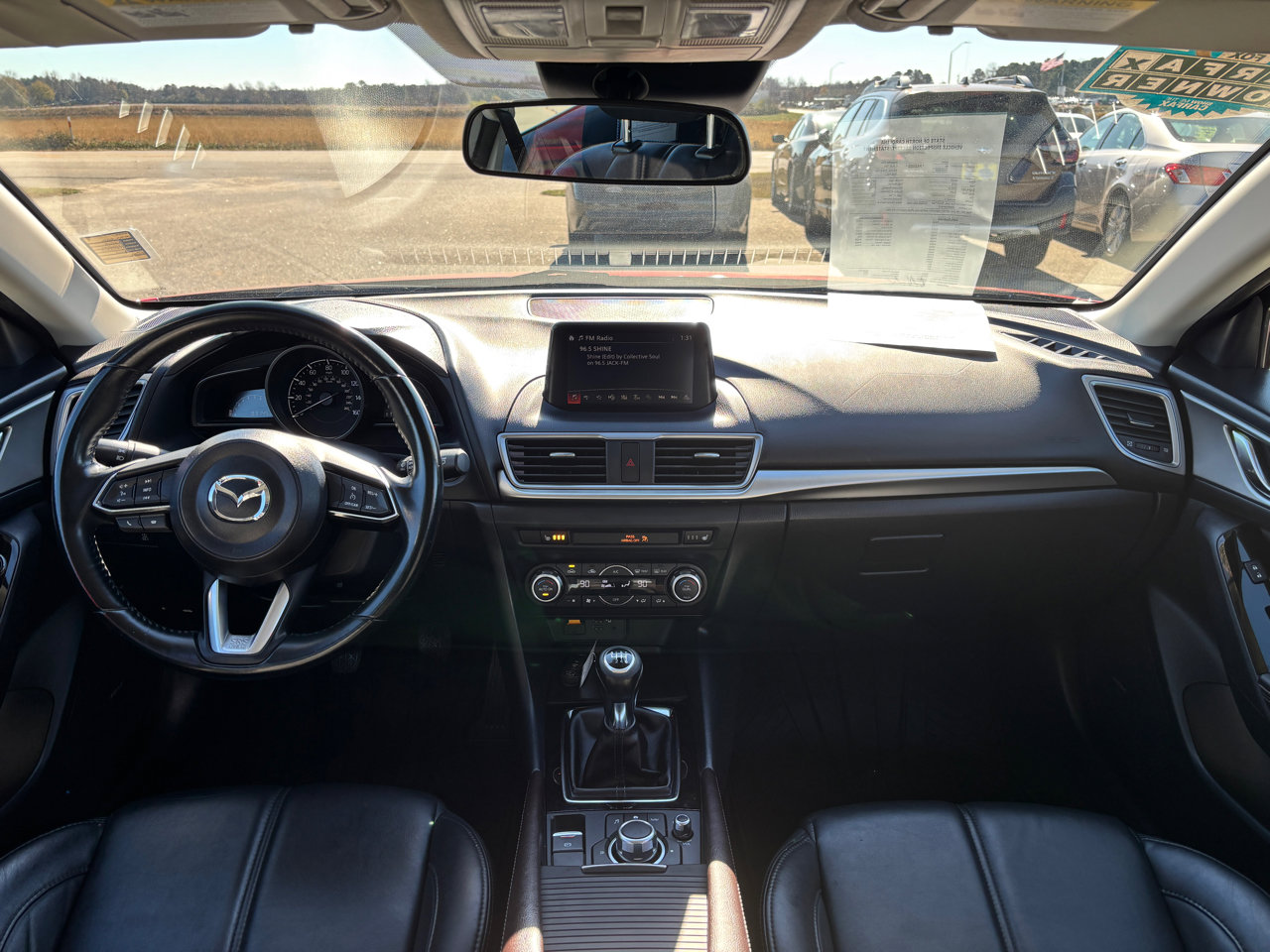 Used 2018 MAZDA MAZDA3 Touring image 12