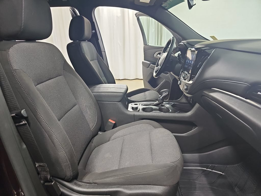 Certified 2023 Chevrolet Traverse LT FWD image 13