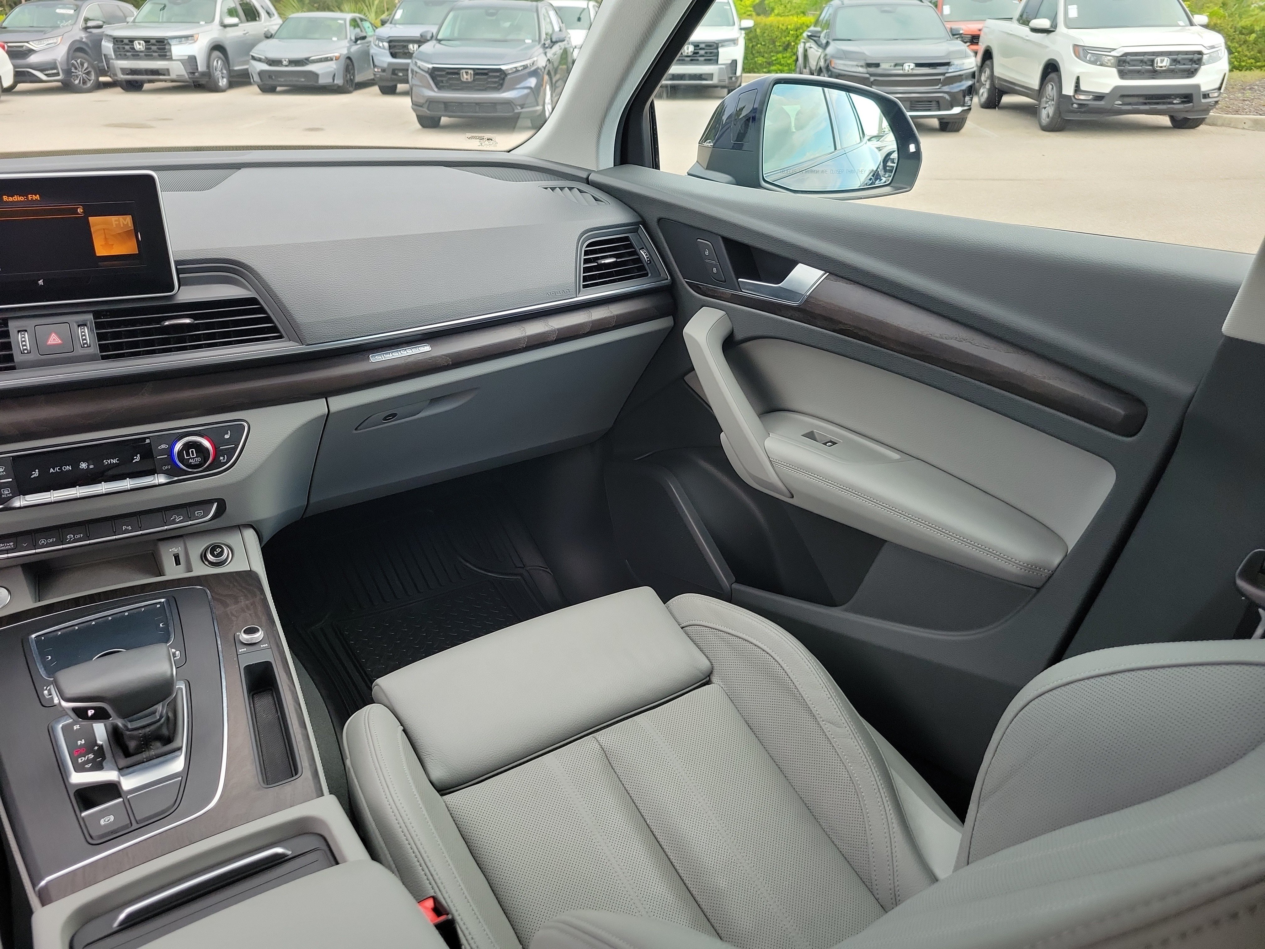 Used 2019 Audi Q5 2.0T Premium Plus w/ Premium Plus Package AWD/4WD image 18