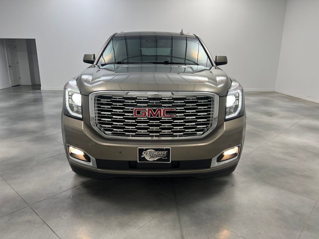 Used 2019 GMC Yukon Denali w/ Denali Ultimate Package AWD/4WD image 2