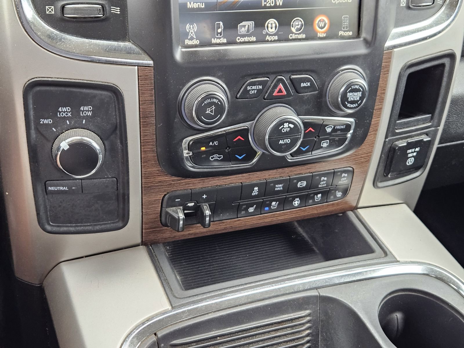 Used 2017 RAM 3500 Laramie w/ Convenience Group AWD/4WD image 23
