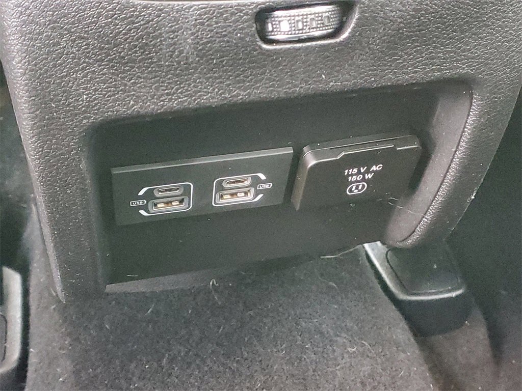 Used 2021 Jeep Cherokee Latitude Lux w/ Comfort/Convenience Group image 13