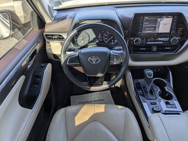 Used 2020 Toyota Highlander Limited image 16