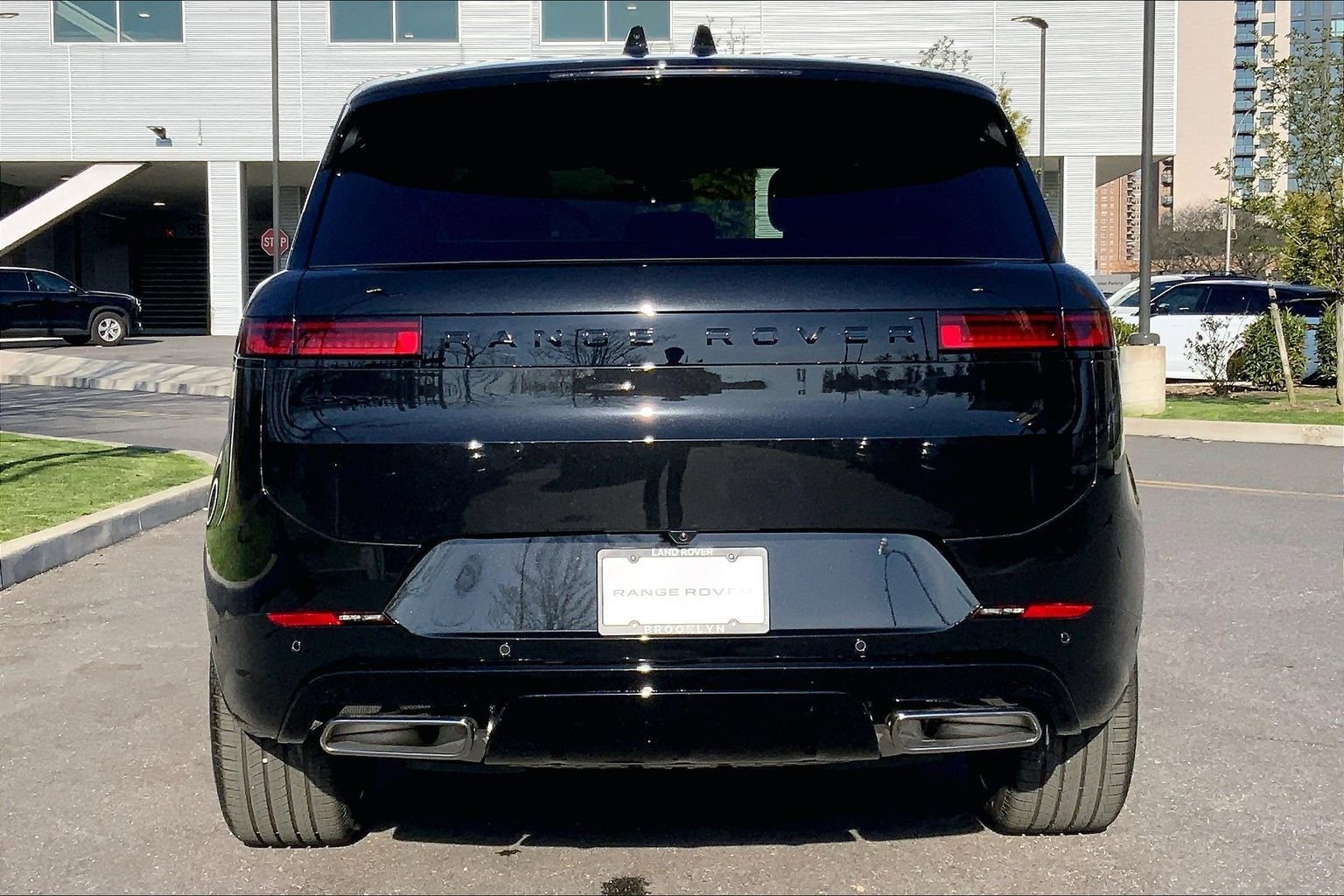 New 2026 Land Rover Range Rover Sport Dynamic SE AWD/4WD image 4