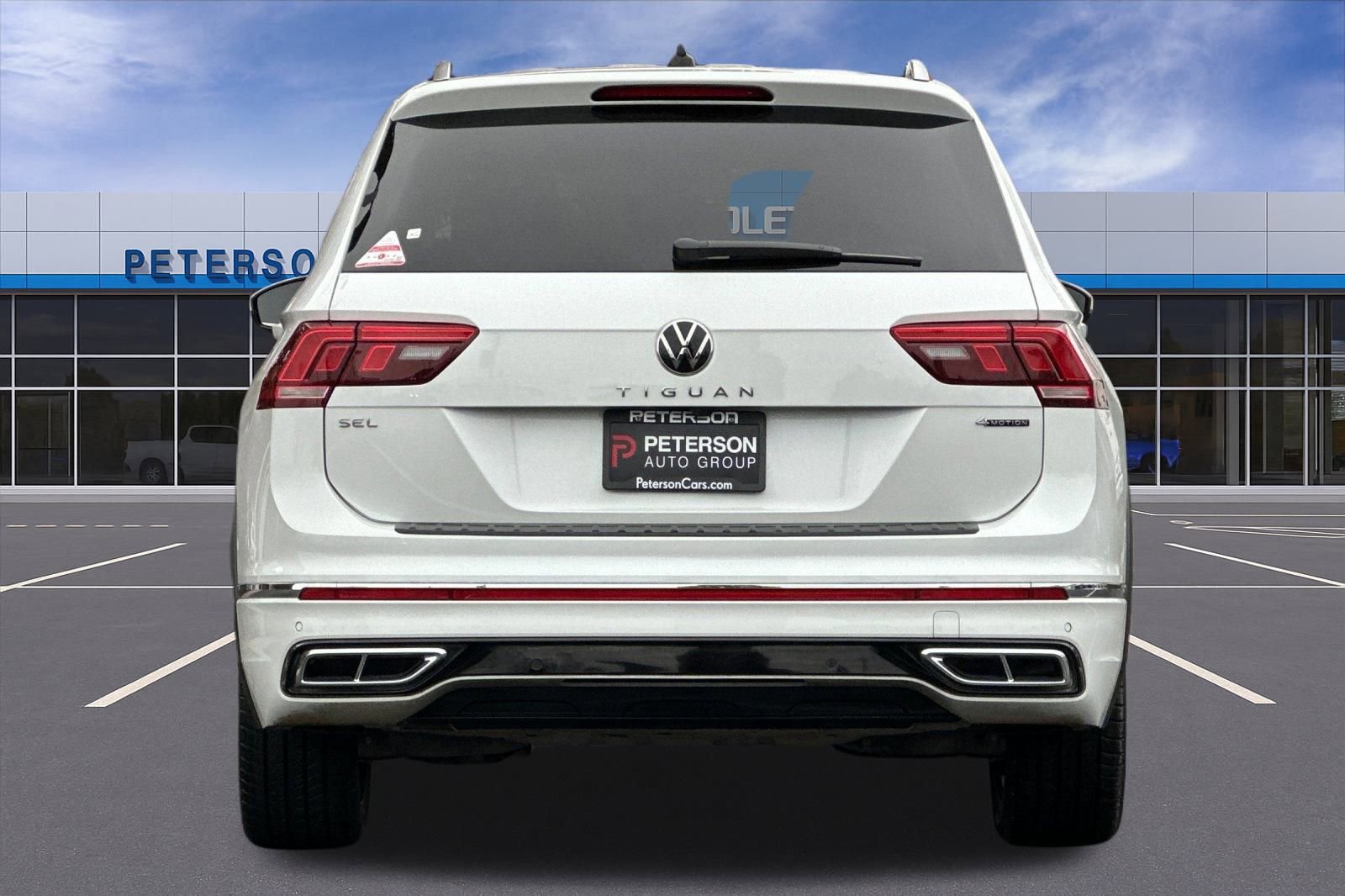 Used 2024 Volkswagen Tiguan SEL R-Line image 5