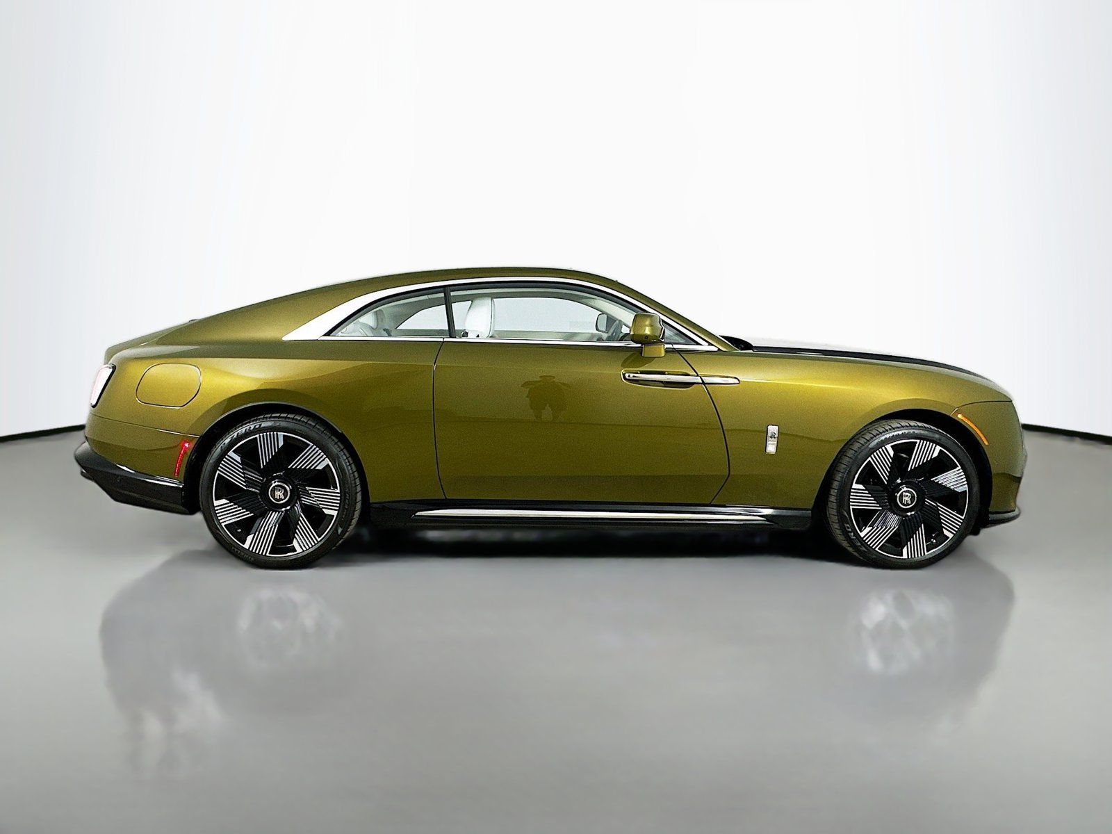 Used 2024 Rolls-Royce Spectre w/ Leather Finishing Pack AWD/4WD image 5