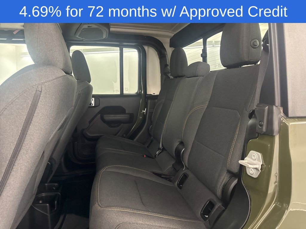 Used 2024 Jeep Gladiator Sport image 13