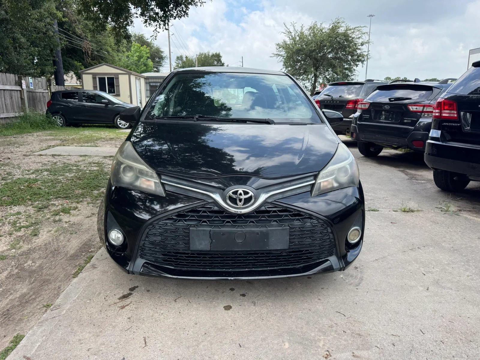 Used 2015 Toyota Yaris SE FWD image 3