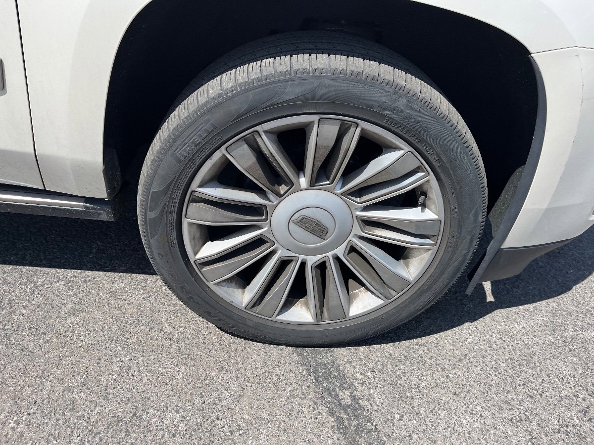 Used 2015 Cadillac Escalade ESV Platinum AWD/4WD image 21