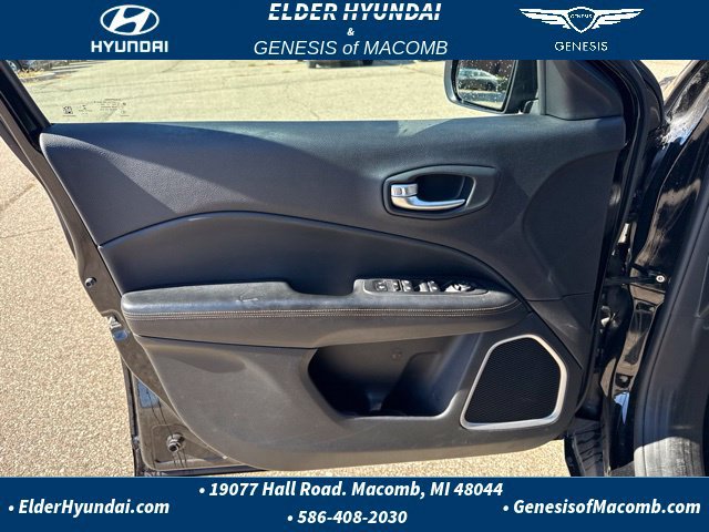 Used 2018 Jeep Compass Limited w/ Navigation Group AWD/4WD image 11