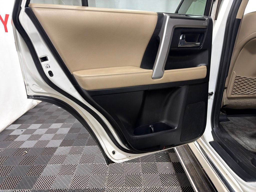 Used 2017 Toyota 4Runner Limited AWD/4WD image 19
