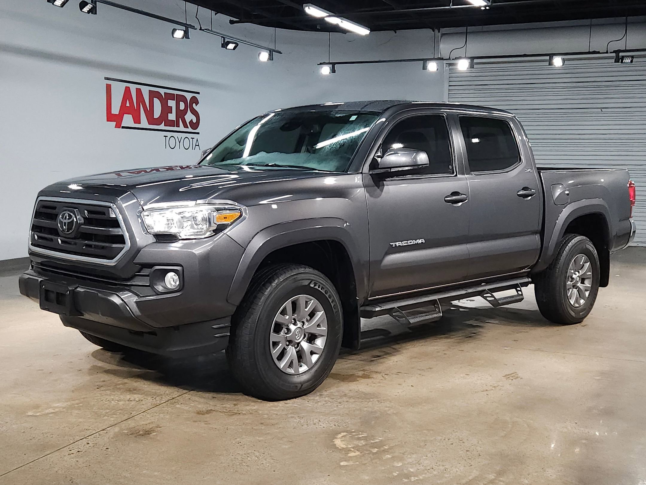 Used 2019 Toyota Tacoma SR5 image 3