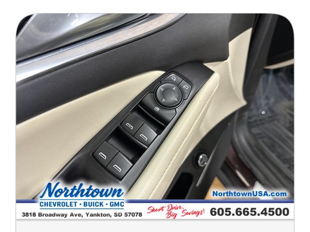 Used 2018 Buick Enclave Essence AWD/4WD image 11