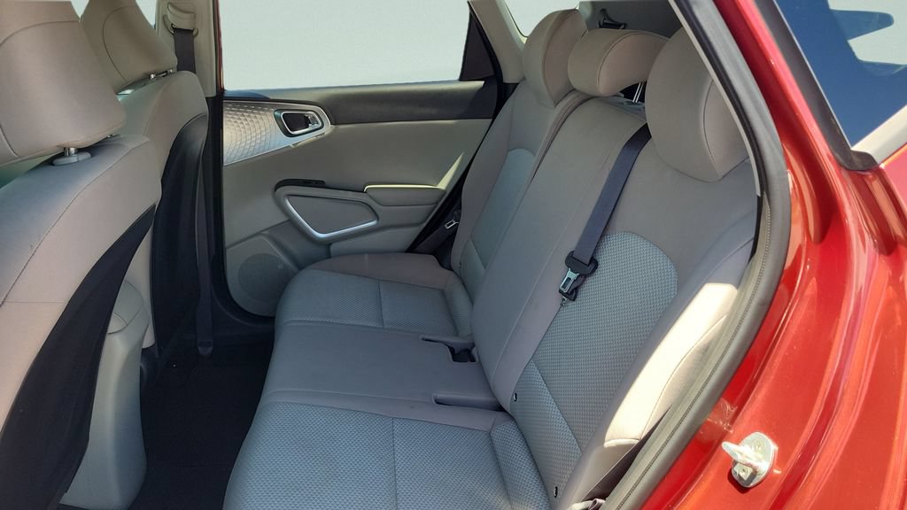 Used 2022 Kia Soul LX w/ Technology Package FWD image 10