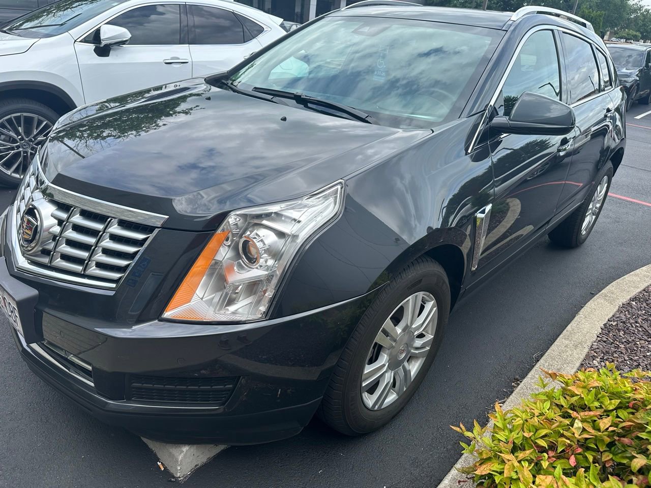 Used 2015 Cadillac SRX Luxury w/ Driver Awareness Package AWD/4WD image 8