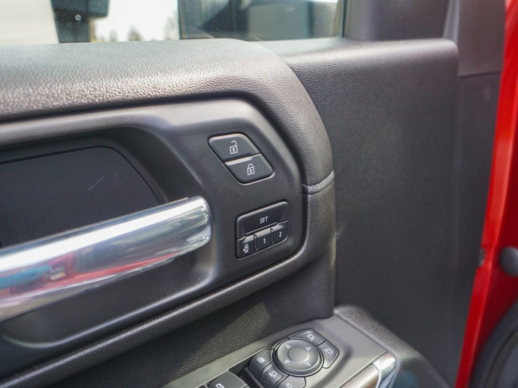 Used 2023 GMC Sierra 3500 Denali w/ Denali Ultimate Package image 19