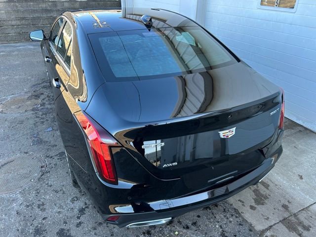 Used 2025 Cadillac CT4 Premium Luxury image 4