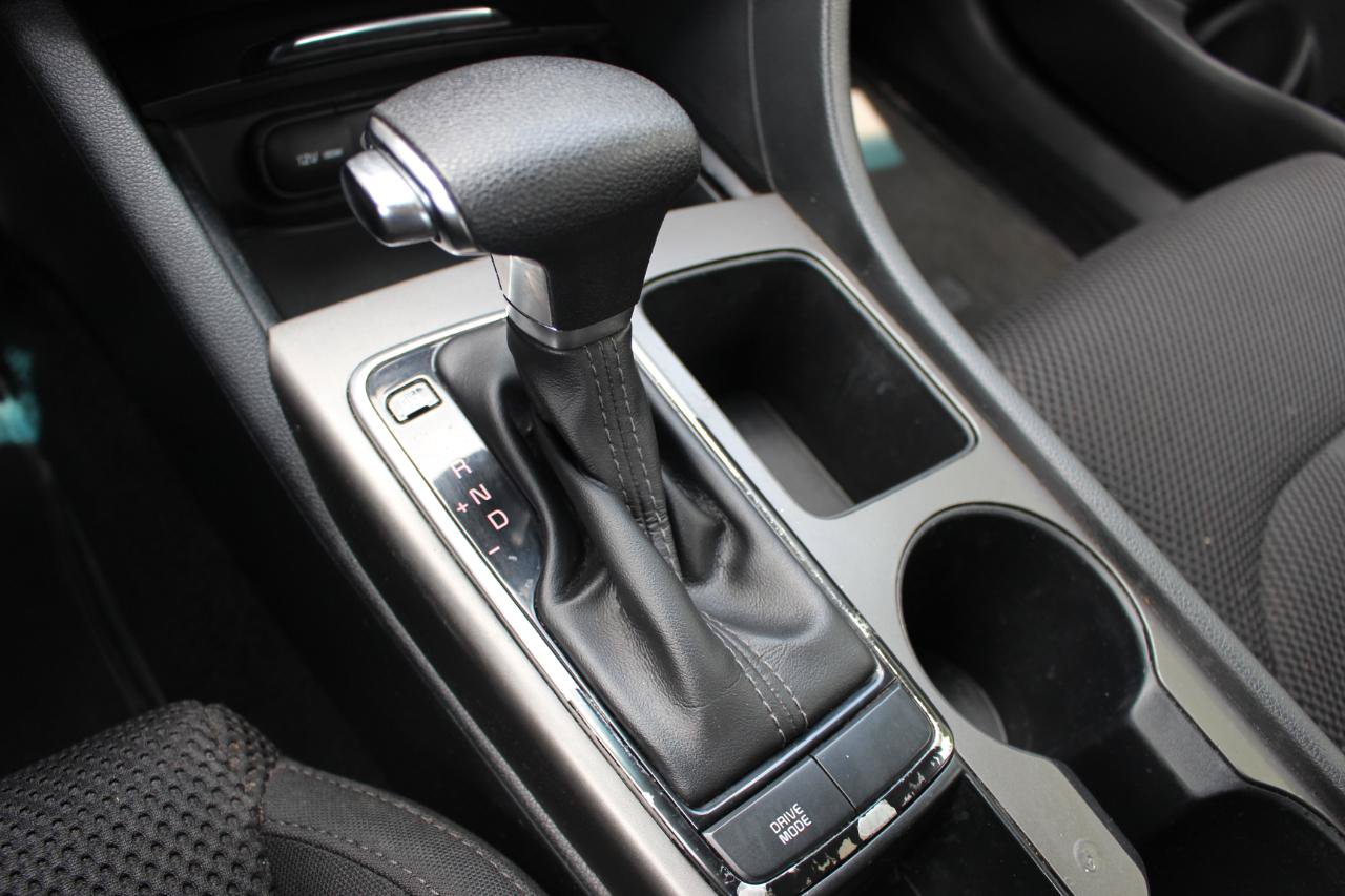 Used 2020 Kia Optima LX FWD image 28