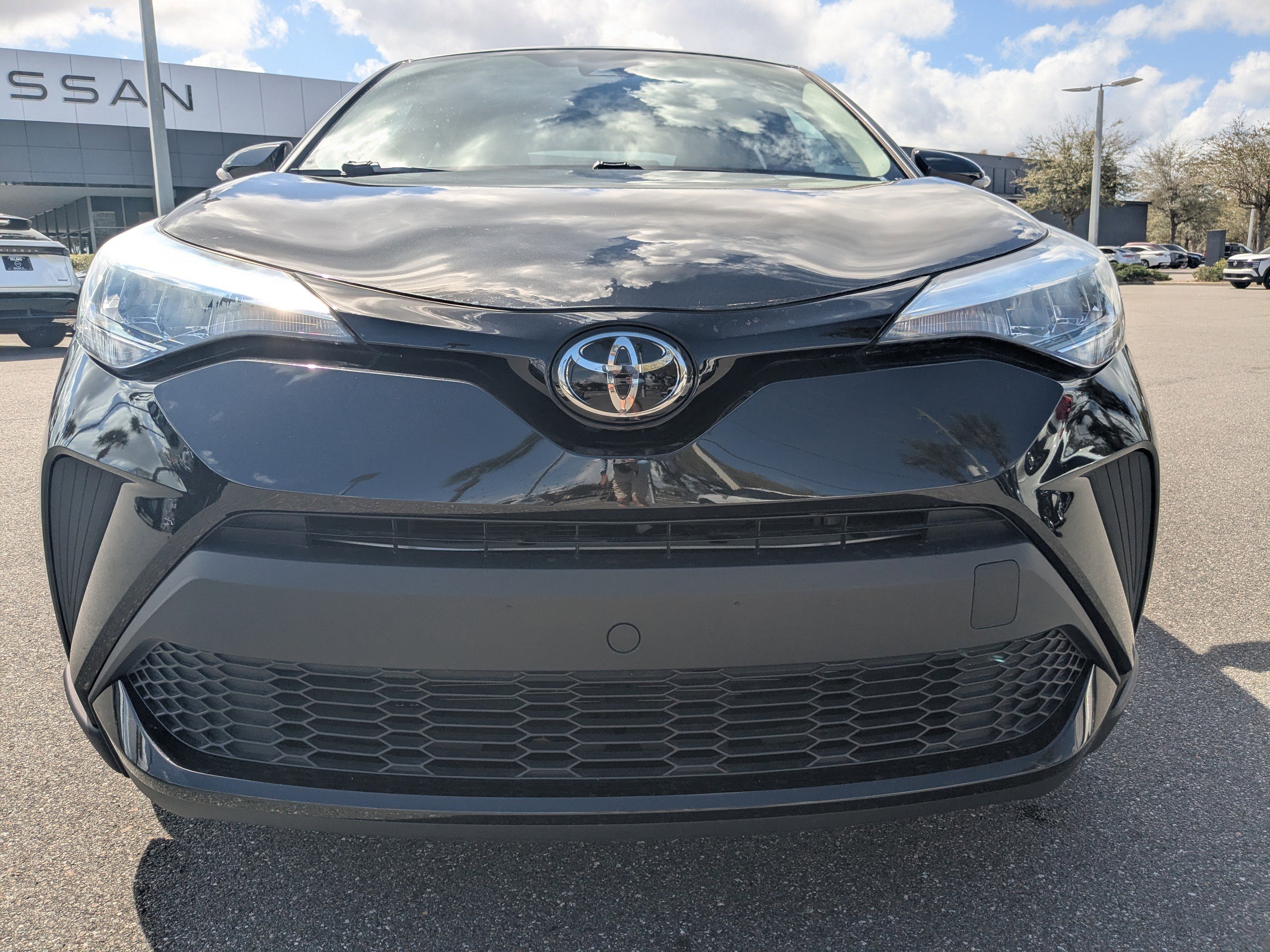 Used 2021 Toyota C-HR LE image 9