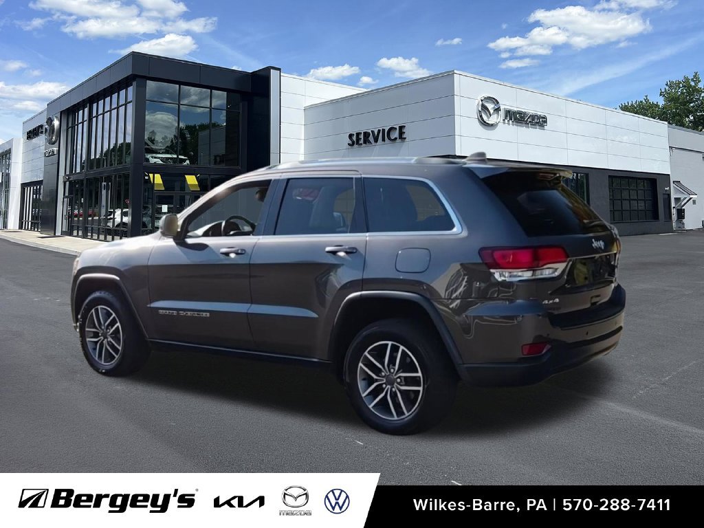 Used 2020 Jeep Grand Cherokee Laredo w/ Security & Convenience Group AWD/4WD image 7