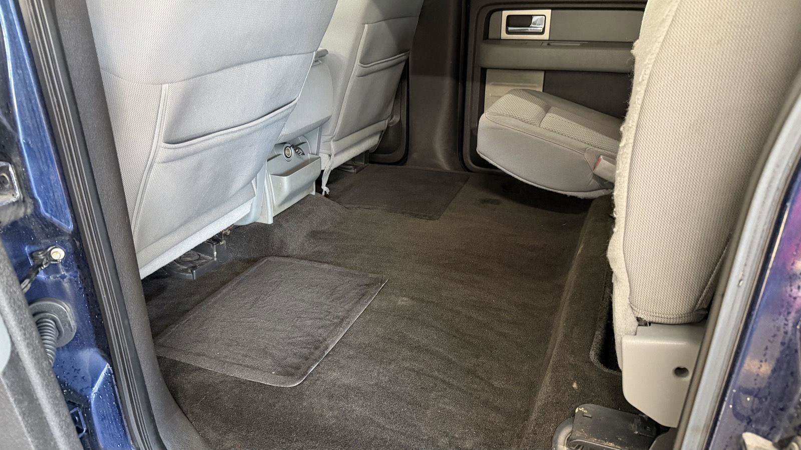 Used 2011 Ford F150 XLT w/ XLT Chrome Pkg image 16