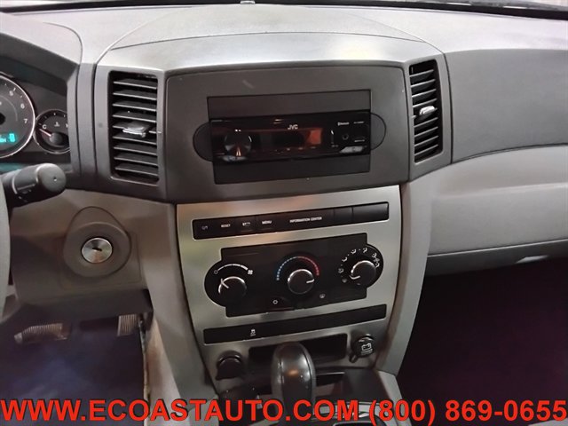 Used 2007 Jeep Grand Cherokee Laredo w/ Cargo Convenience Group AWD/4WD image 12