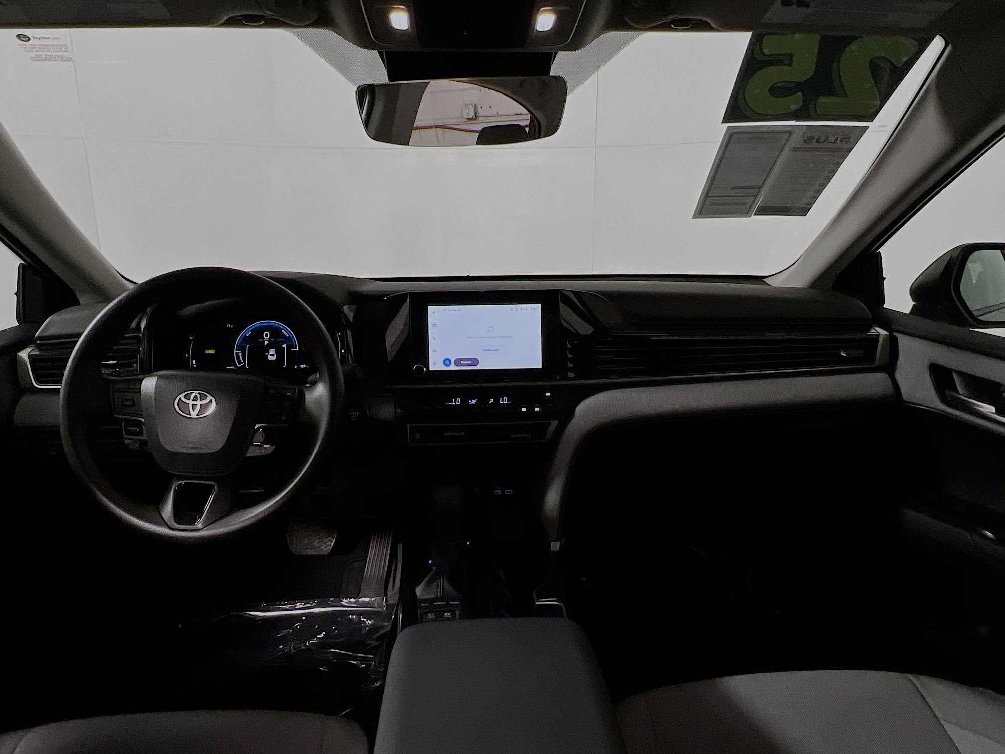 Used 2025 Toyota Camry LE image 30