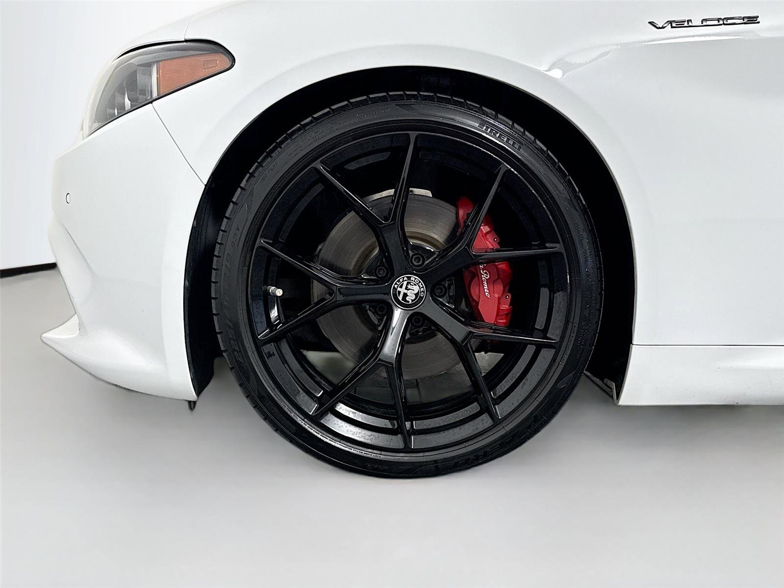 Used 2024 Alfa Romeo Giulia Veloce image 31