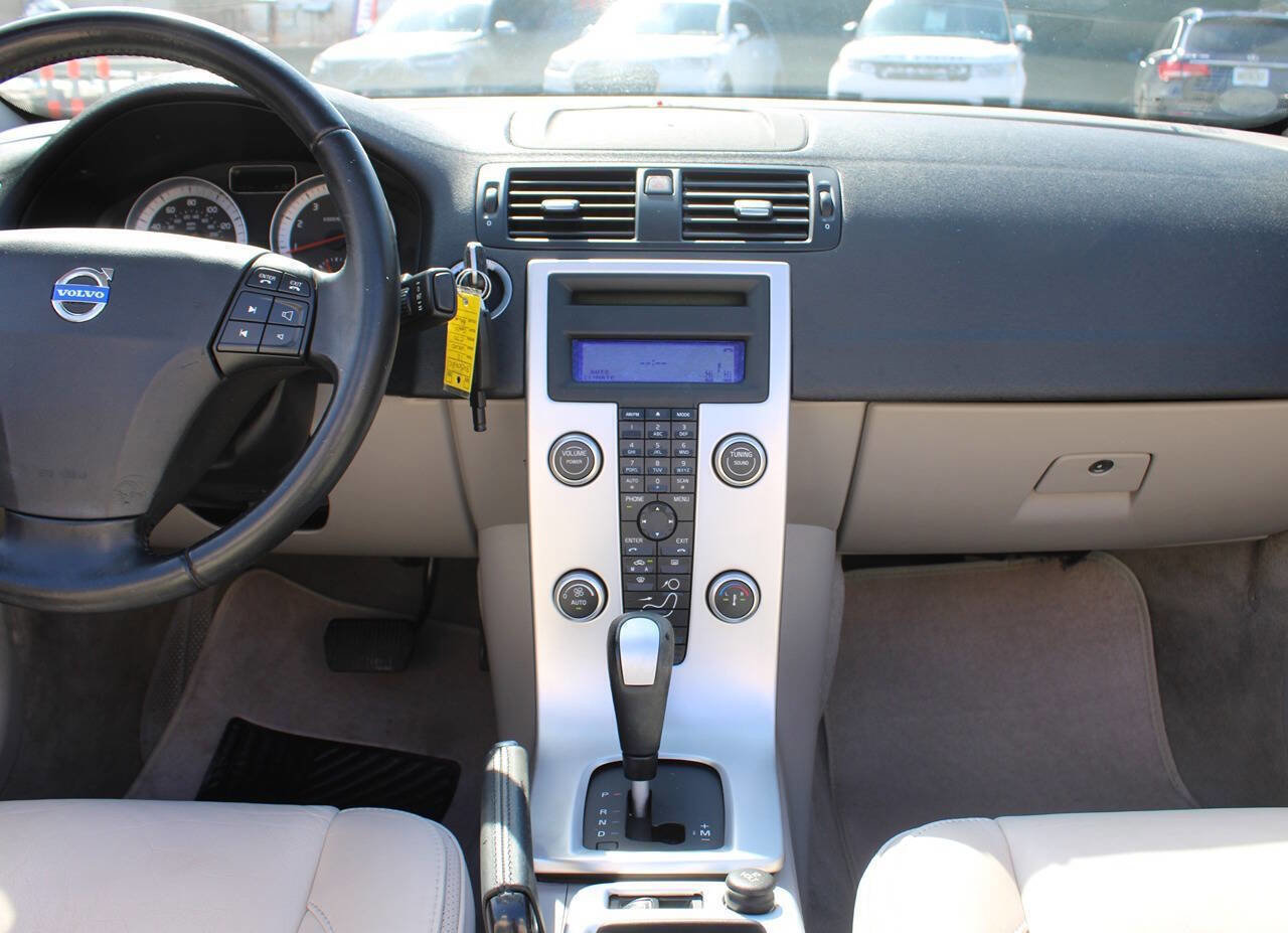 Used 2012 Volvo C70 T5 image 16