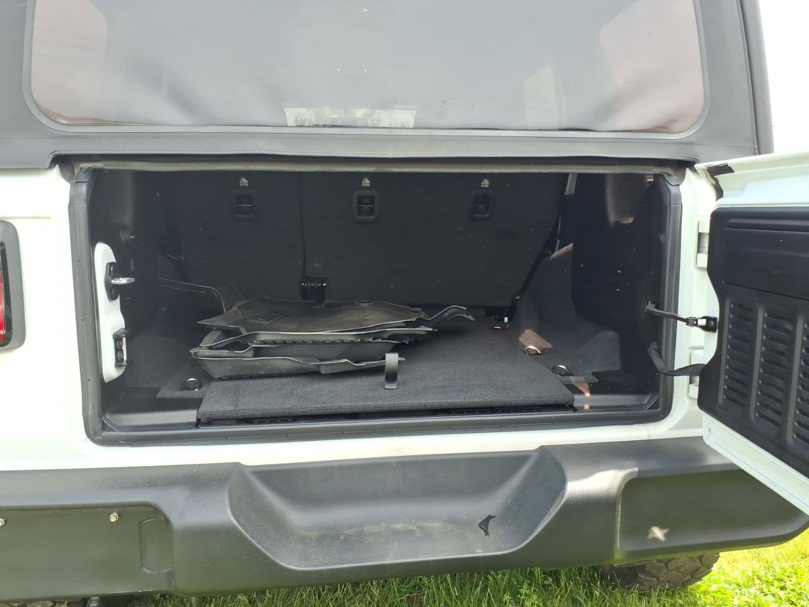 Used 2022 Jeep Wrangler Unlimited Sport AWD/4WD image 9