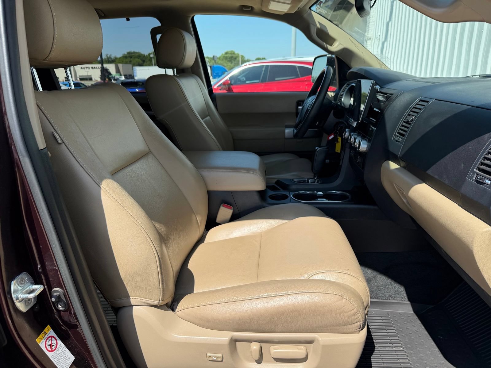 Used 2018 Toyota Sequoia Limited w/ Safety & Convenience Package RWD image 27
