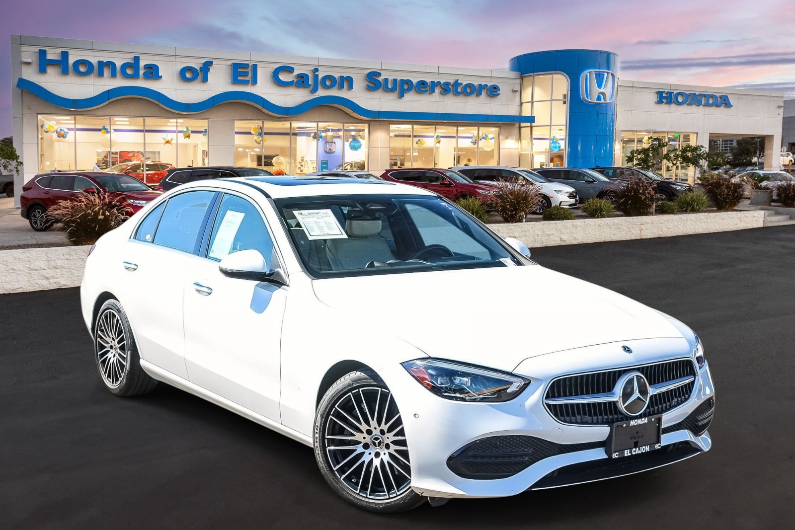 Used 2025 Mercedes-Benz C 300 4MATIC Sedan image 1